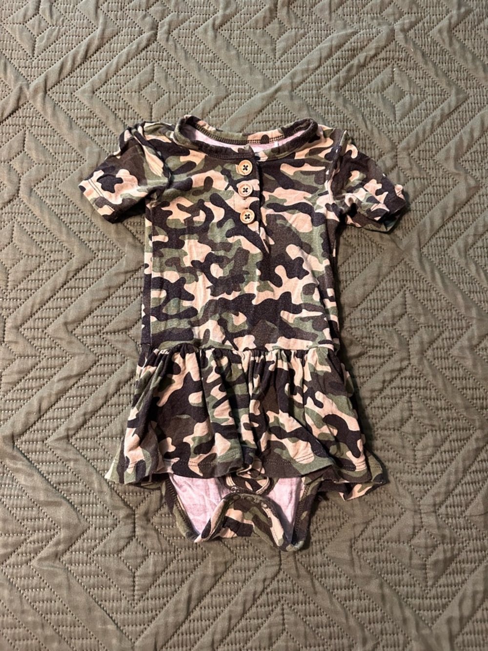 ⭐️5/$25⭐️ Posh Peanut Baby Camo Skirted Onesie - Green & Tan